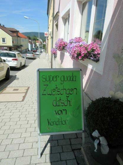 Typisch bayerisch: Frischer Pflaumenkuchen
