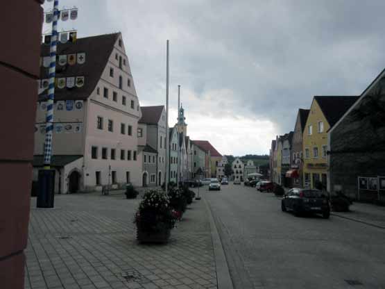 Der Blick zurück über den Stadtplatz